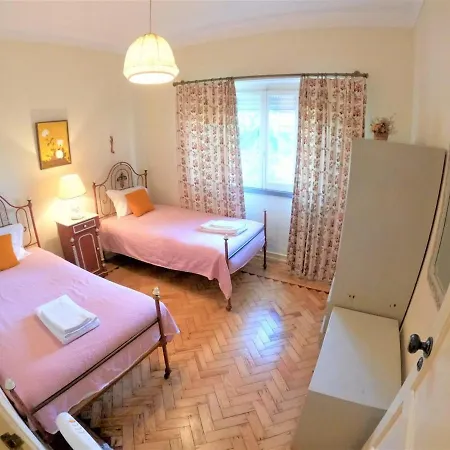 Sintra V4 House With Garden In * Colares