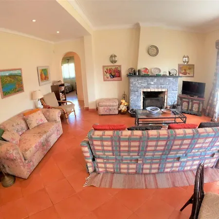 בית נופש Sintra V4 House With Garden In
