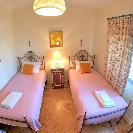 Sintra V4 House With Garden In בית נופש