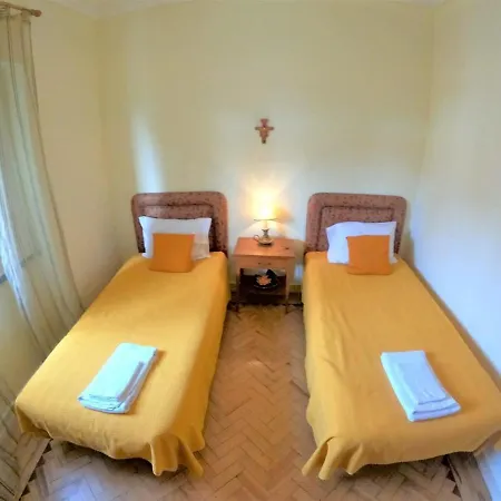 Sintra V4 House With Garden In * Colares