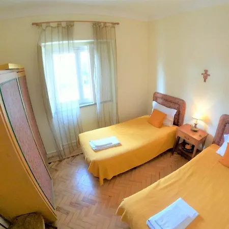 Sintra V4 House With Garden In בית נופש