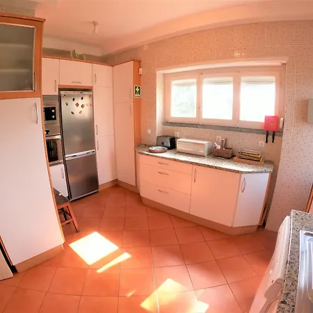 Holiday home Sintra V4 House With Garden In *